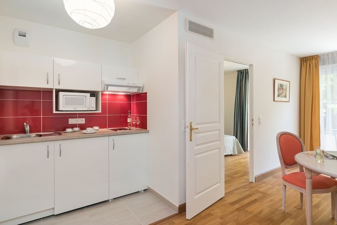 Imagen de la habitación del Home M&eacute;dicis Les Petites Roches. Foto 6