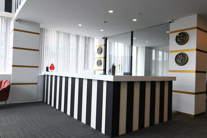 Imagen de los interiores del Home Plus. Foto 28