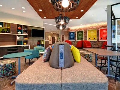 Imagen de los interiores del Home2 Suites By Hilton Kalamazoo Downtown, Mi. Foto 6