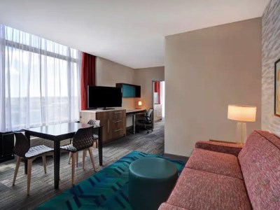 Imagen de la habitación del Home2 Suites By Hilton Kalamazoo Downtown, Mi. Foto 3