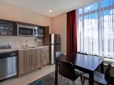 Imagen de la habitación del Home2 Suites By Hilton Kalamazoo Downtown, Mi. Foto 4
