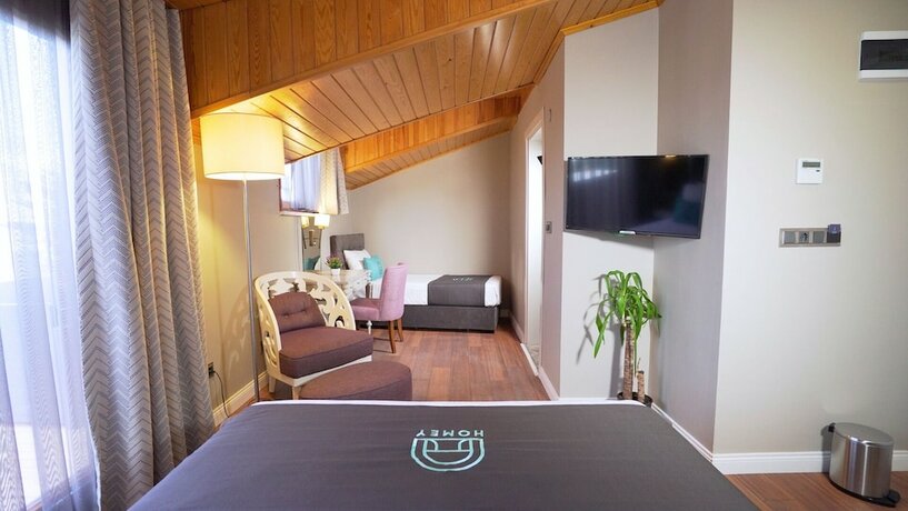Imagen general del Homey Airport Hotel. Foto 1