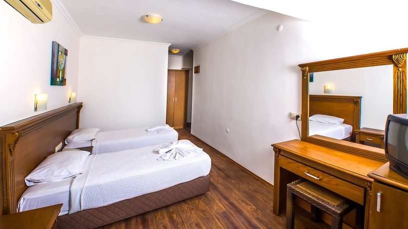 Imagen de la habitación del Honeymoon Hotel. Foto 16