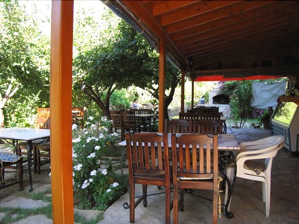 Imagen del bar/restaurante del Hoppala Pension. Foto 8