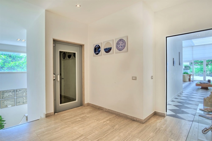 Imagen de los interiores del Horizon Suites. Foto 13
