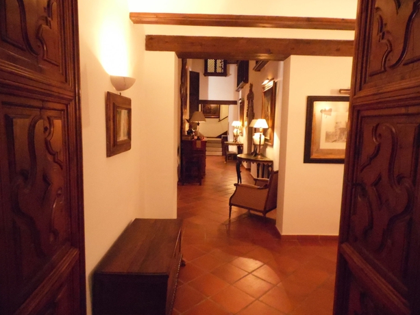 Imagen de los interiores del Hospederia Palacio La Iglesuela Del Cid. Foto 6