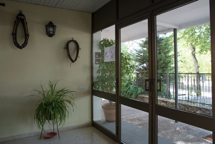 Imagen de los interiores del Hospeder&iacute;a Reina De Los &Aacute;ngeles. Foto 5