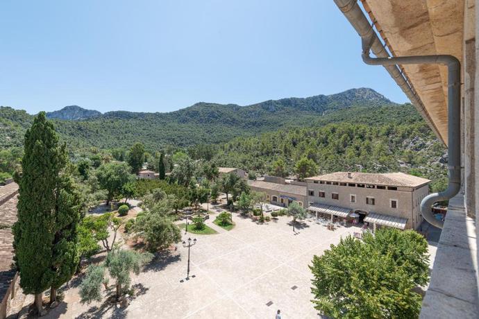 Imagen general del Hospedería Santuari de Lluc. Foto 16