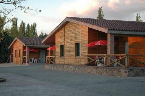 Imagen general del Hostal - Bungalows Camping Cáceres. Foto 9