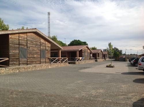 Imagen general del Hostal - Bungalows Camping Cáceres. Foto 7