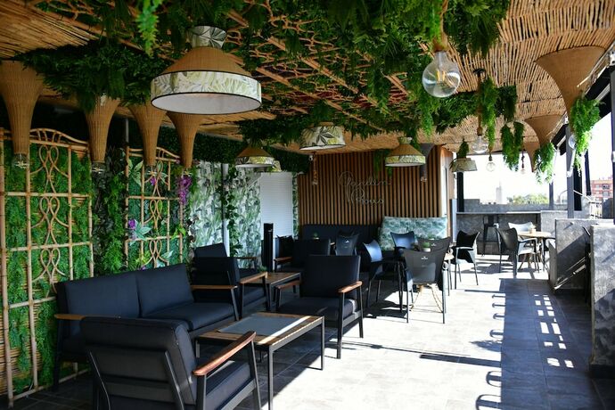 Imagen general del Hostal Garden Rous. Foto 6