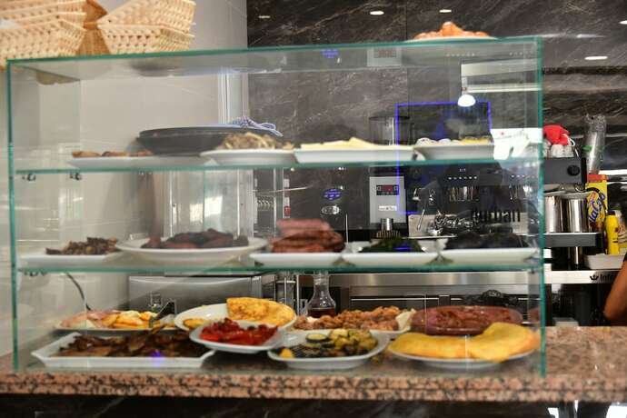 Imagen general del Hostal Garden Rous. Foto 12