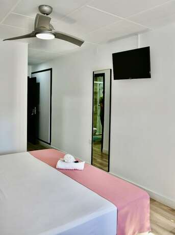 Imagen general del Hostal Garden Rous. Foto 13