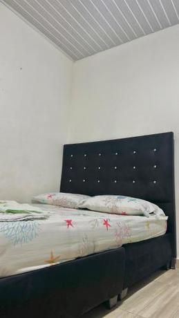 Imagen de la habitación del Hostal La Estaci&oacute;n. Foto 20