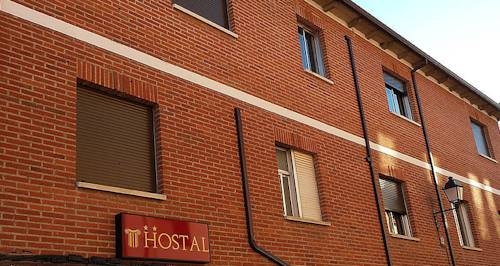 Imagen de los exteriores del Hostal Roma Tordesillas. Foto 7