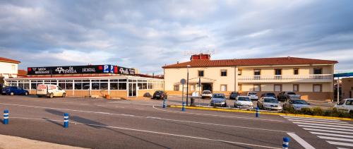 Imagen general del Hostal Viñuela. Foto 4