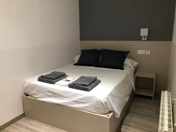 Imagen de la habitación del Hostalin Madrid Atocha. Foto 9