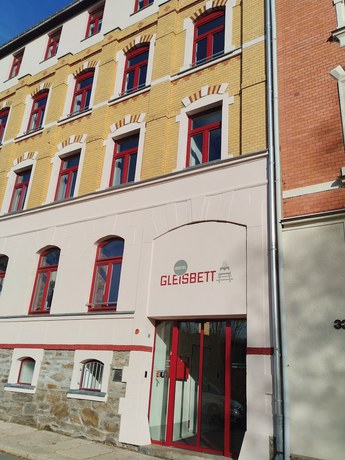 Imagen de los exteriores del Hostel Gleisbett. Foto 8