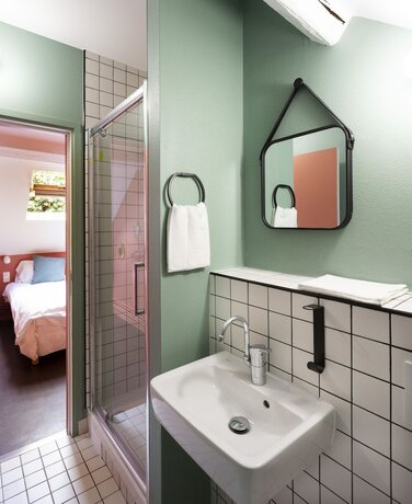Imagen de la habitación del Hostel La Maison Montreau. Foto 18