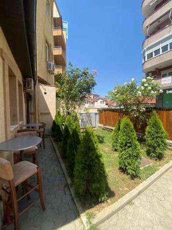 Imagen general del Hostel N&euml;n&euml; Terez&euml;s. Foto 15