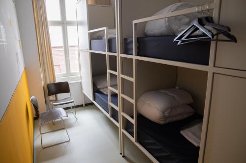 Imagen de la habitación del Hostel & Bar De Basis. Foto 15