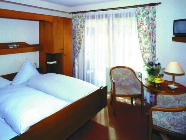 Imagen de la habitación del Hostel zum L&ouml;wen, Todtmoos. Foto 10