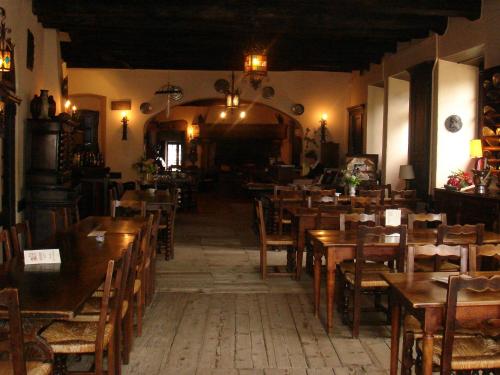 Imagen de la habitación del Hostellerie De Pérouges. Foto 9