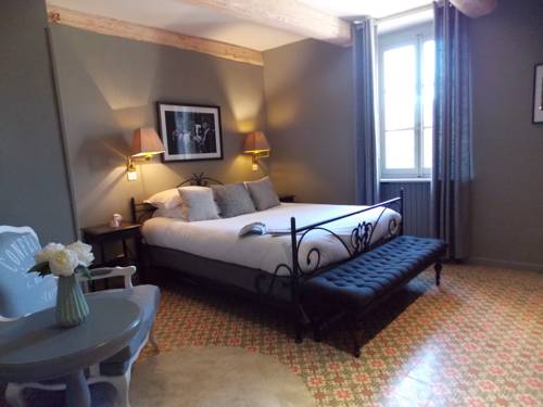 Imagen de la habitación del Hostellerie Le Roy Soleil. Foto 7