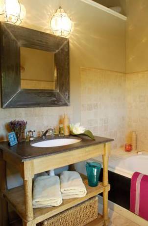 Imagen de la habitación del Hostellerie Le Roy Soleil. Foto 12