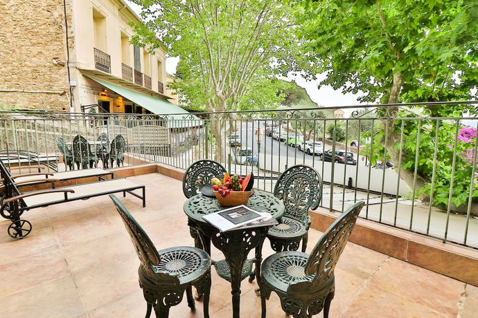 Imagen de los exteriores del Hostellerie du Cigalou. Foto 10