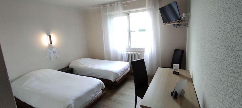 Imagen de la habitación del Hostellerie du Parc, Labarthe-Inard. Foto 17