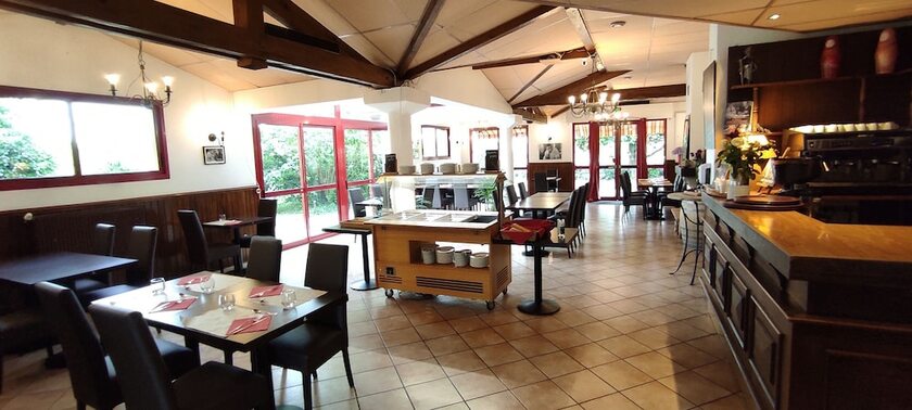 Imagen general del Hostellerie du Parc, Labarthe-Inard. Foto 4