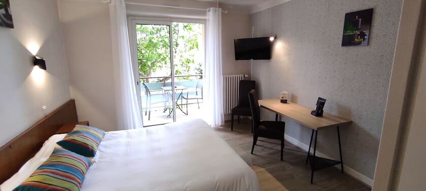 Imagen de la habitación del Hostellerie du Parc, Labarthe-Inard. Foto 20