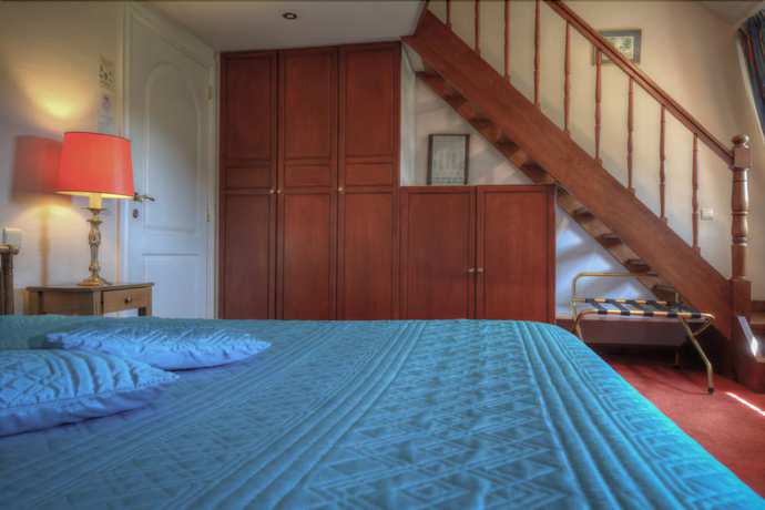 Imagen de la habitación del Hostellerie le Prieur&eacute; de Conques. Foto 4