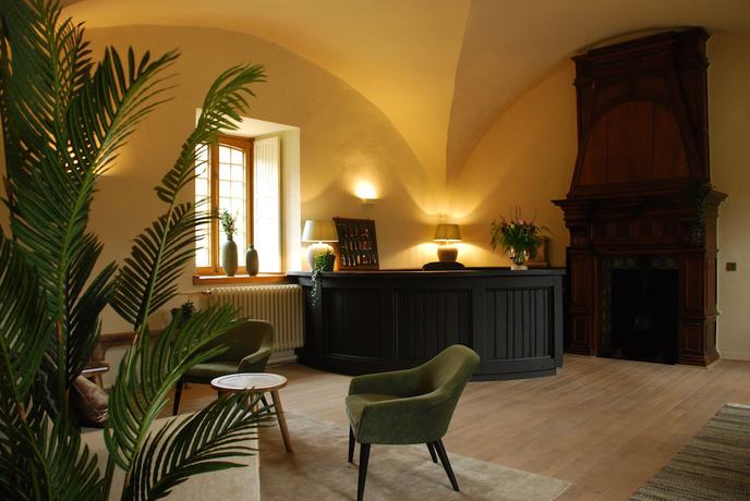 Imagen de los interiores del Hostellerie le Prieur&eacute; de Conques. Foto 20