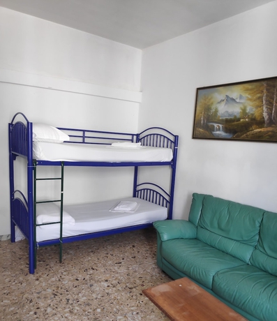 Imagen de la habitación del Hostelroma. Foto 10