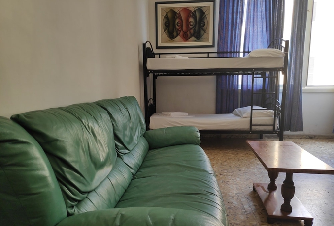 Imagen de la habitación del Hostelroma. Foto 18
