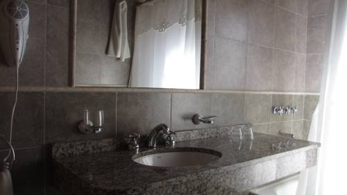Imagen de la habitación del Hoster&iacute;a Brisas del Cerro. Foto 41