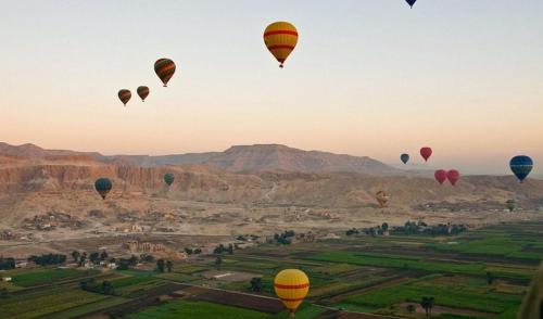 Imagen general del Hot Air Balloon ride in Luxor sun rise. Foto 8