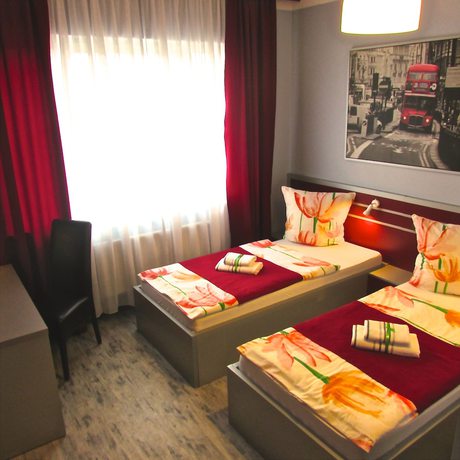 Imagen de la habitación del Hotel 108. Foto 3