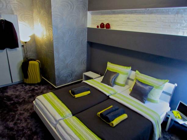 Imagen general del Hotel 108. Foto 1