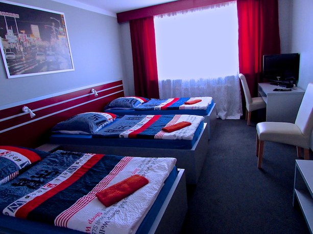 Imagen de la habitación del Hotel 108. Foto 19