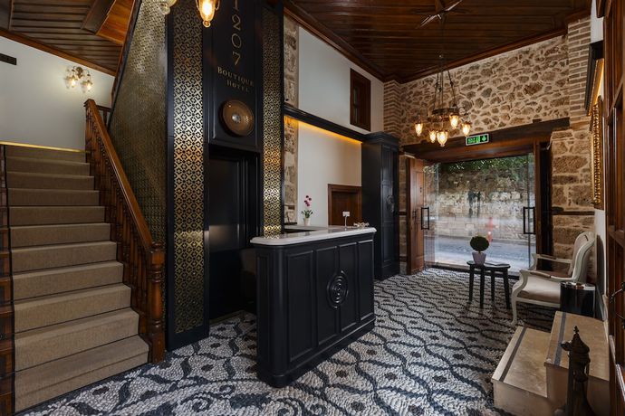 Imagen de los interiores del Hotel 1207 Special Class. Foto 20