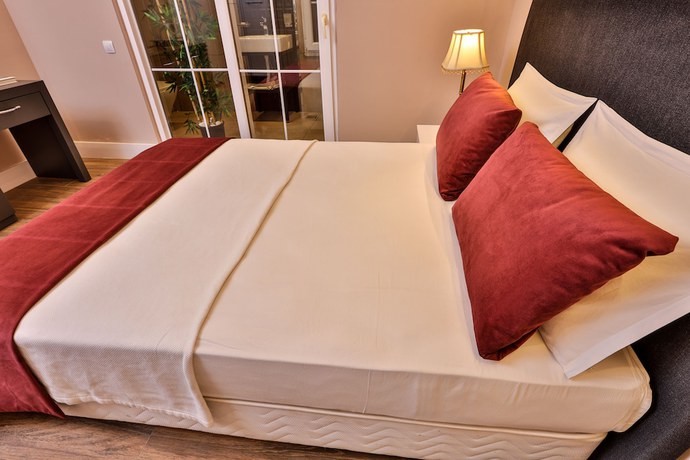 Imagen de la habitación del Hotel 212 Olympos. Foto 6