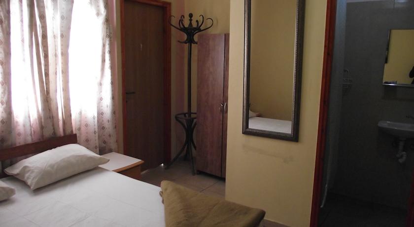 Imagen de la habitación del Hotel 28. Foto 3