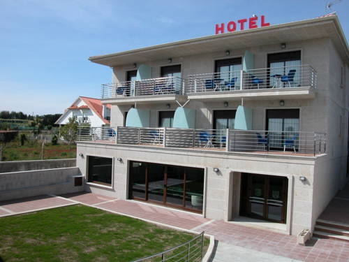 Imagen general del Hotel A Bota. Foto 9