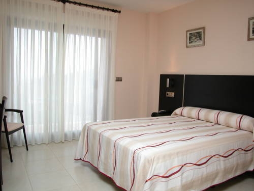 Imagen general del Hotel A Bota. Foto 2