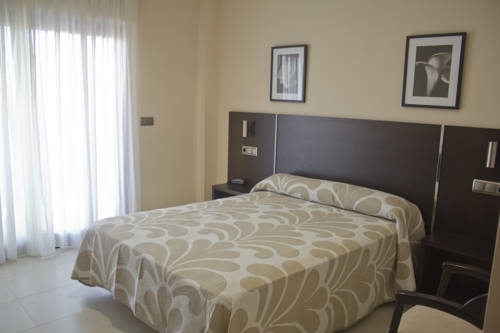 Imagen general del Hotel A Bota. Foto 6