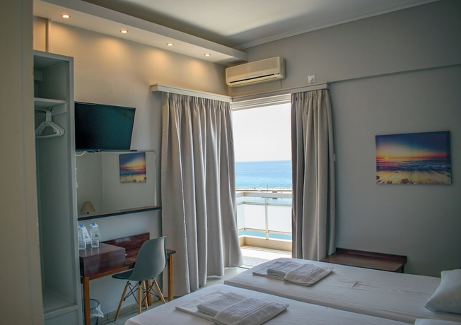 Imagen de la habitación del Hotel ALS Karystos. Foto 10