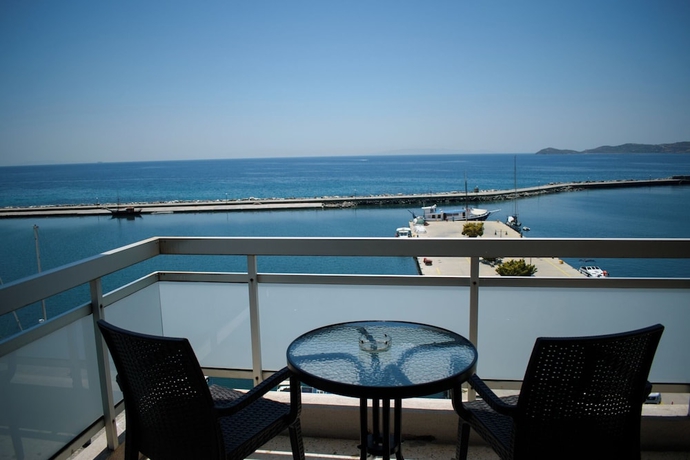 Imagen de la habitación del Hotel ALS Karystos. Foto 11